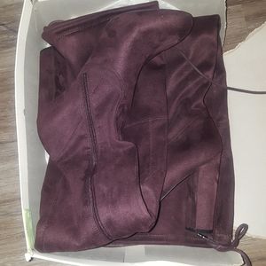 New women's plum colored boots